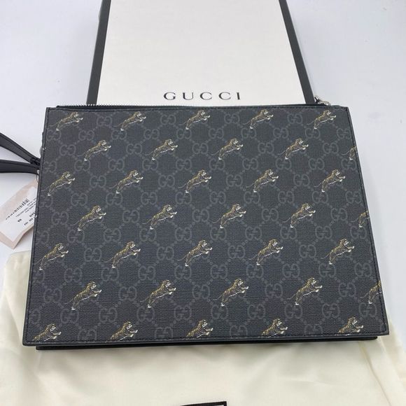 Gucci Other - Gucci GG supreme black tiger print pouch Large made in Italy